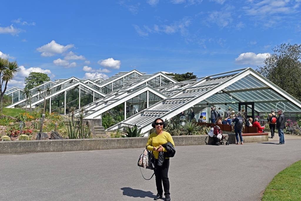 Nella and Princess of Wales Conservatory